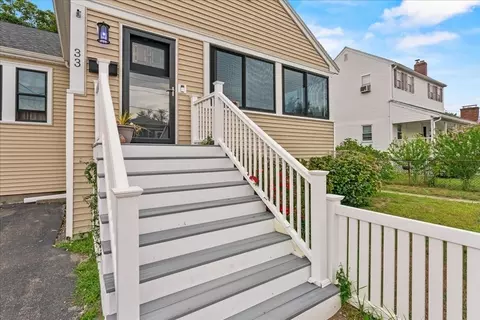 33 D St, Hull, MA 02045 photo 2