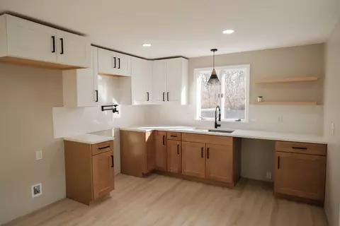 49 Worthy St, Springfield, MA 01104 photo 16