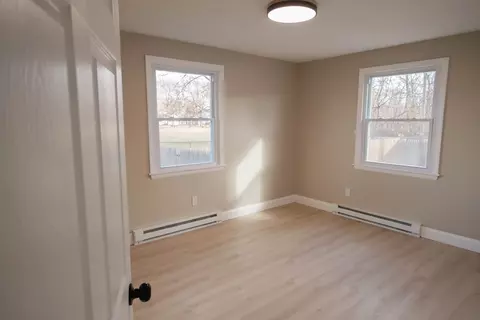 49 Worthy St, Springfield, MA 01104 photo 17