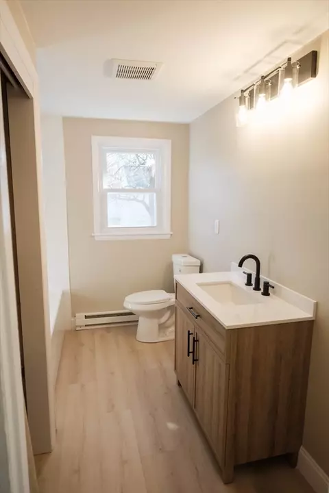 49 Worthy St, Springfield, MA 01104 photo 23