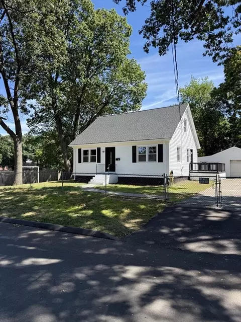 49 Worthy St, Springfield, MA 01104 photo 2
