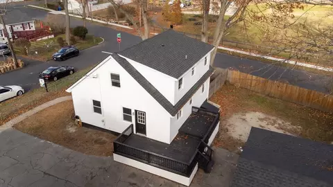 49 Worthy St, Springfield, MA 01104 photo 4
