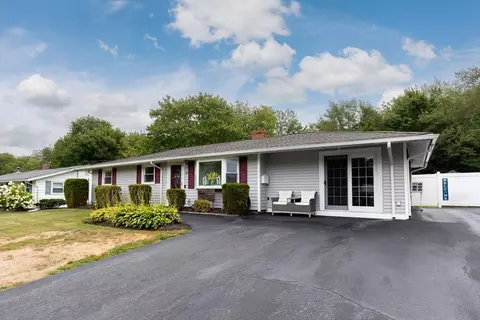 27 Arnold St, Holbrook, MA 02343