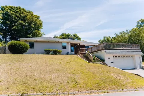 244 Ontario Ave, Holyoke, MA 01040