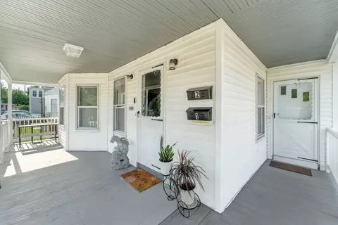 40 Baxter St, Woonsocket, RI 02895 photo 6
