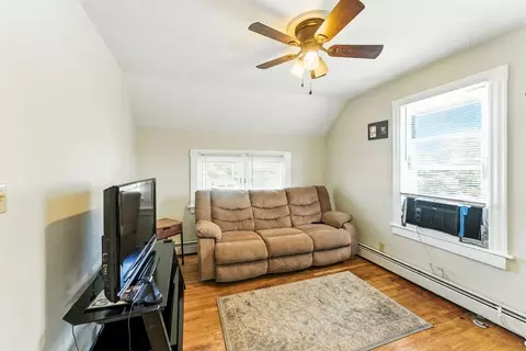 40 Baxter St, Woonsocket, RI 02895 photo 13