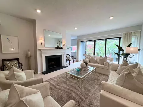 65 Grove St #445, Wellesley, MA 02482