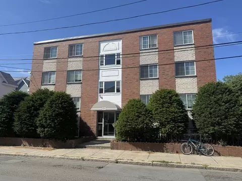 12 Woodland St #38, Everett, MA 02149