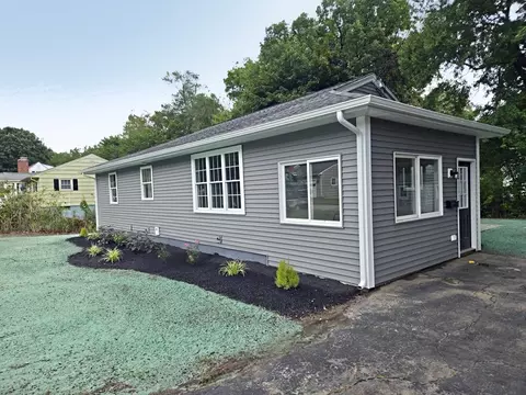 14 Howe Ln, Millbury, MA 01527