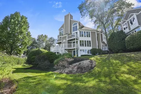Exterior - 39 Pointe Rok Dr #39, Worcester, MA 01604 photo 3 of 6