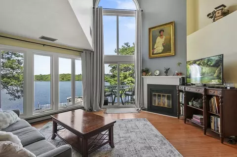 Living - 39 Pointe Rok Dr #39, Worcester, MA 01604 photo 4 of 4
