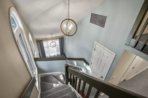 Entry Way - 39 Pointe Rok Dr #39, Worcester, MA 01604 photo 2 of 2