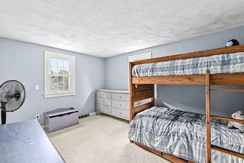 Bedroom - 17 Murphys Ln, Scituate, MA 02066 photo 2 of 7