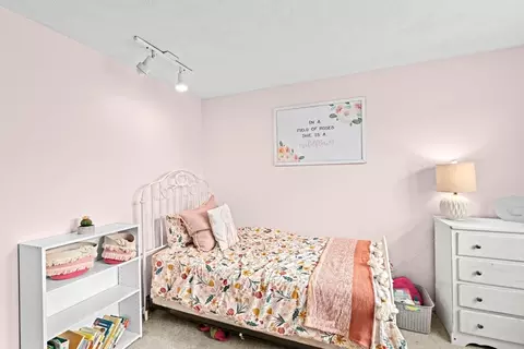 Bedroom - 17 Murphys Ln, Scituate, MA 02066 photo 5 of 7