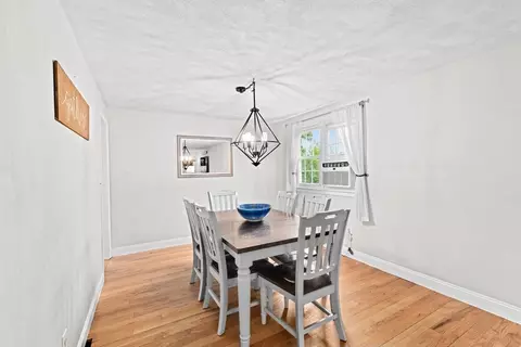 Dining - 17 Murphys Ln, Scituate, MA 02066 photo 2 of 2