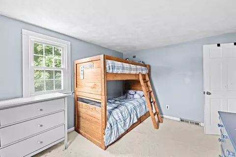 Bedroom - 17 Murphys Ln, Scituate, MA 02066 photo 1 of 7
