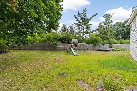 Exterior - 17 Murphys Ln, Scituate, MA 02066 photo 5 of 7