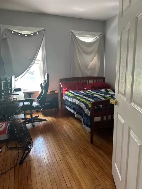 82 Fox St, Worcester, MA 01604 photo 22