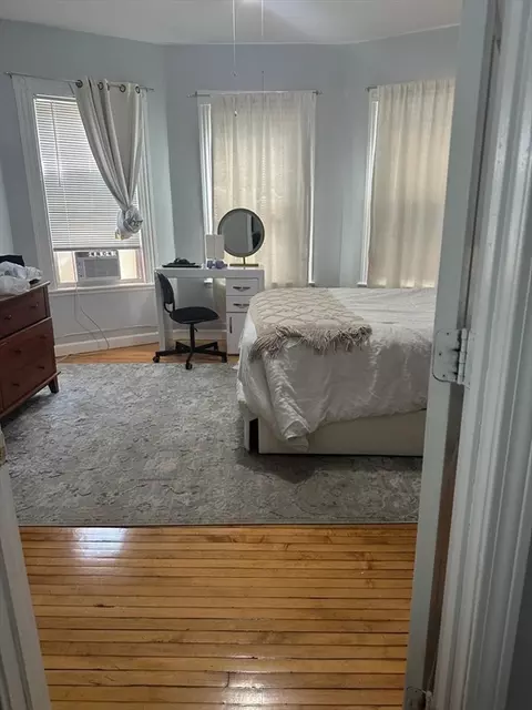 82 Fox St, Worcester, MA 01604 photo 18