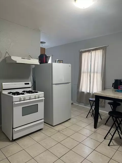 82 Fox St, Worcester, MA 01604 photo 30