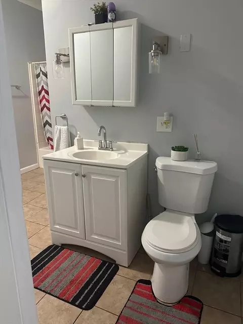 82 Fox St, Worcester, MA 01604 photo 9