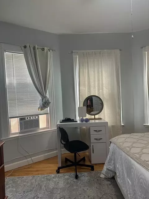 82 Fox St, Worcester, MA 01604 photo 21