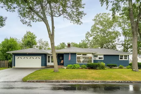 1 Sunset Ave, Chelmsford, MA 01824