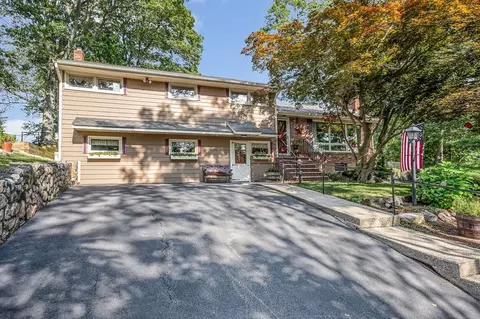 22 Arthur Woods Ave, Burlington, MA 01803