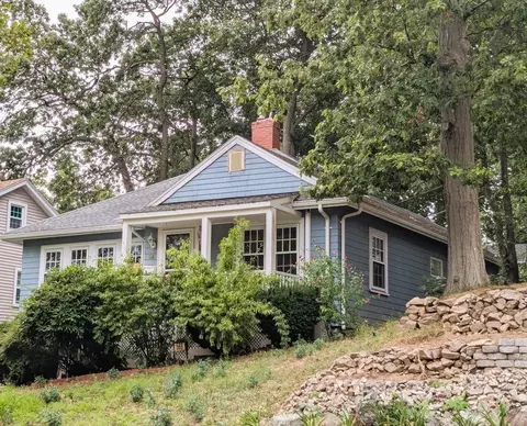 566 Fellsway E, Malden, MA 02148