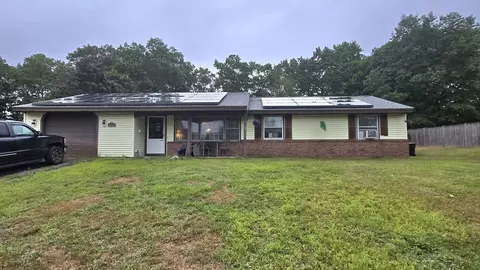 154 Royal Rd, Brockton, MA 02302