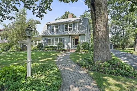 131 Monatiquot Ave, Braintree, MA 02184