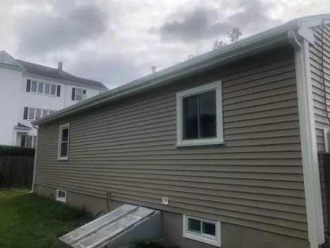 102 Crawford St, Fall River, MA 02724 photo 3
