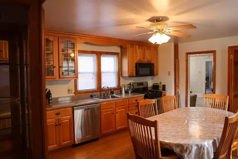 656 E 5th St, Boston, MA 02127 photo 11