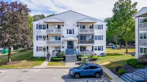 30 Abbey Rd #202, Leominster, MA 01453