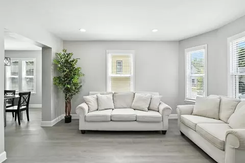 25 Dawes St, Springfield, MA 01109 photo 10