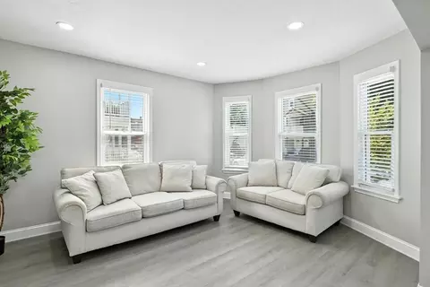 25 Dawes St, Springfield, MA 01109 photo 11