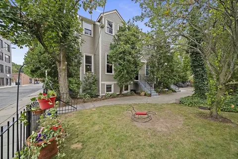 2 Brewer St # A, Jamaica Plain, MA 02130