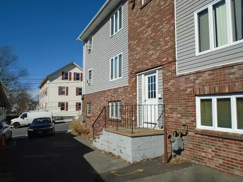 243 Robeson St #3, Fall River, MA 02720