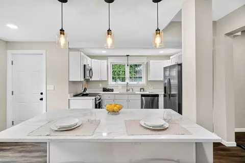 19 Westford Ave, Springfield, MA 01109
