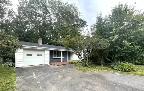 10 Rockridge Rd, Framingham, MA 01701