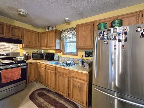 51-53 Lansing Pl, Springfield, MA 01108 photo 4