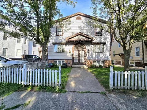 51-53 Lansing Pl, Springfield, MA 01108