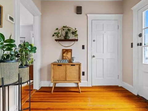 81 Child St #3, Boston, MA 02130
