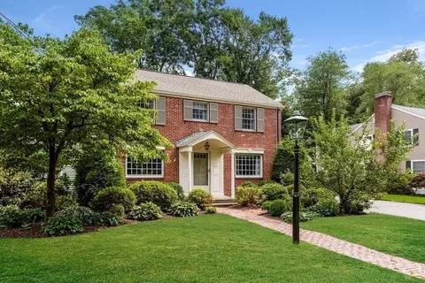 595 Laurel St, Longmeadow, MA 01106