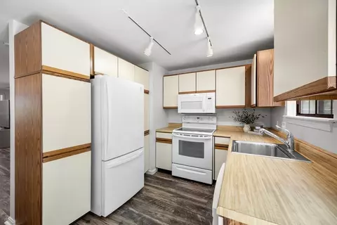 1160 Phinneys Ln #4B, Centerville, MA 02632 photo 12