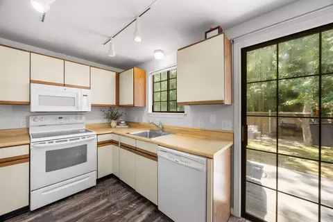1160 Phinneys Ln #4B, Centerville, MA 02632 photo 14