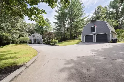 9 T Hall Rd, Charlton, MA 01507