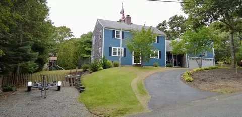 15 Follins Pond, Yarmouth, MA 02675