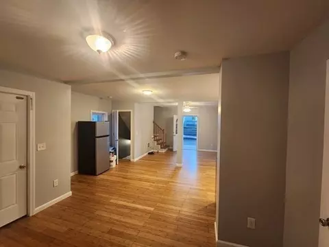 10 Douglas Ct, Worcester, MA 01603 photo 5