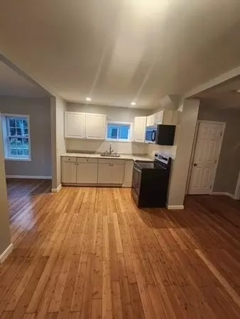 10 Douglas Ct, Worcester, MA 01603 photo 6